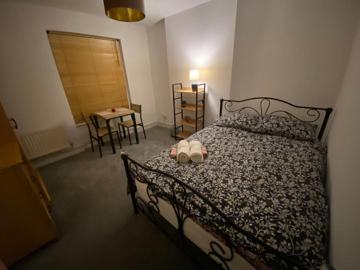 Cosy Victorian Guest Room Londres Exterior foto